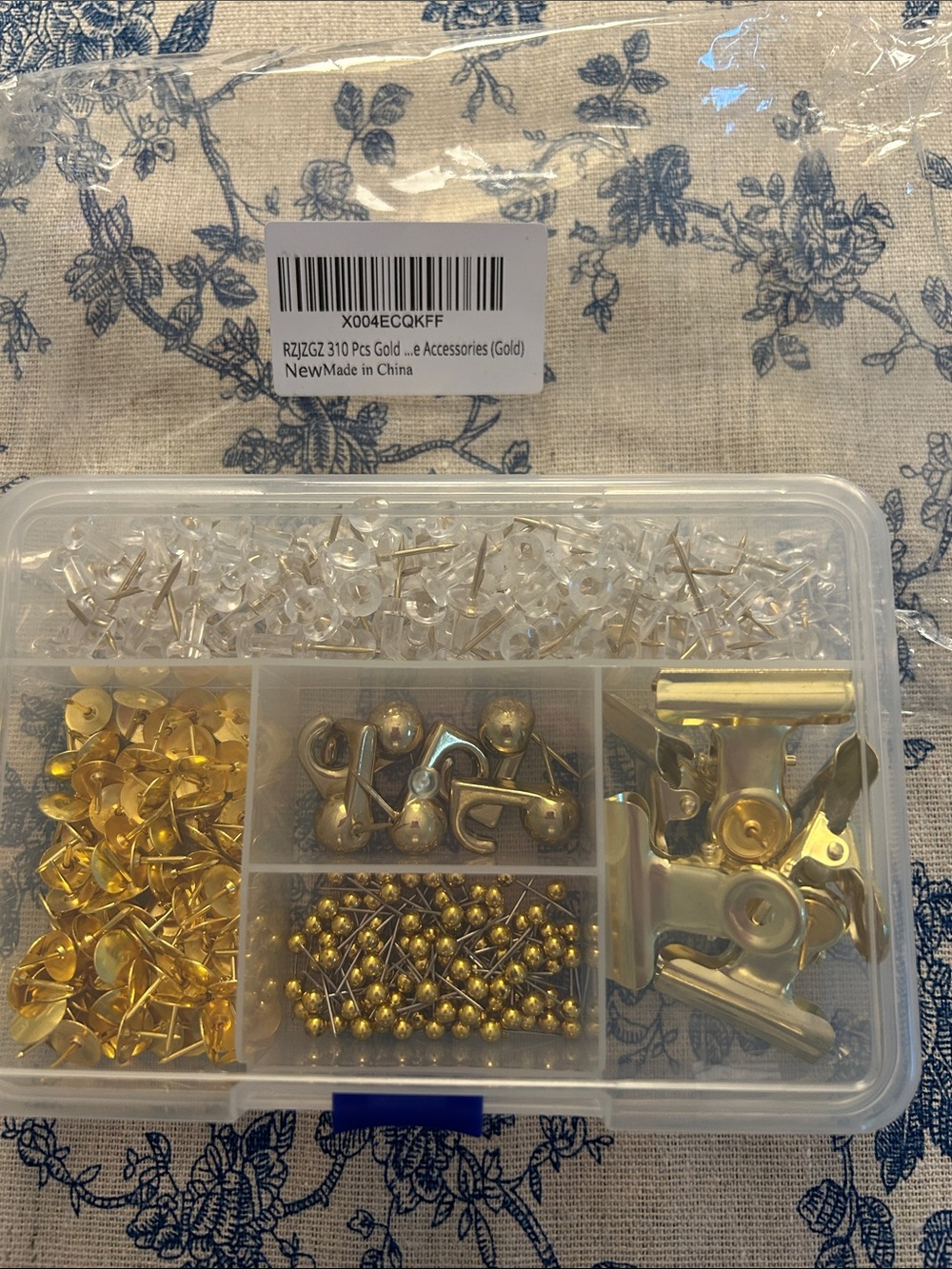 Gold Office Fastener and Push Pin Assortment, 310 pcs